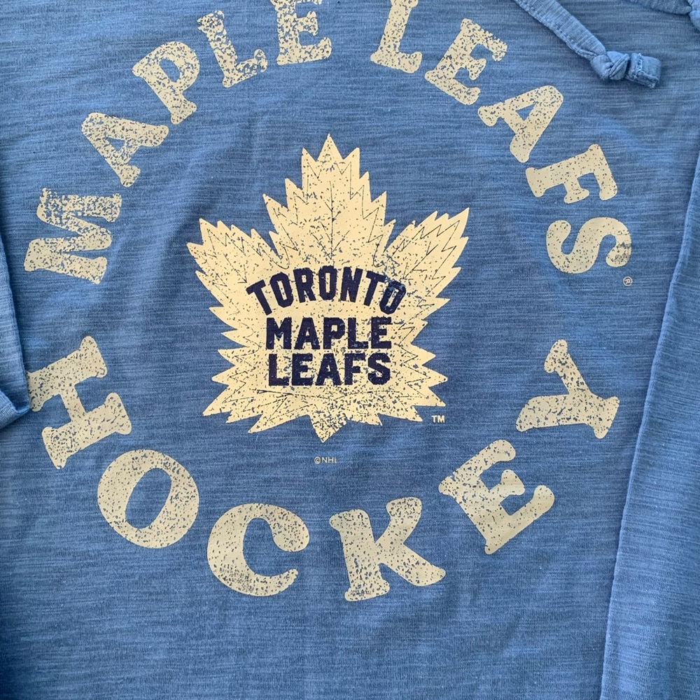 NWT Fanatics Women’s Lightweight Maple Leafs Hoodie
